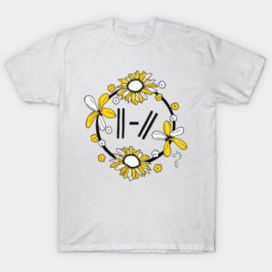 Trench flowered logo T Shirt